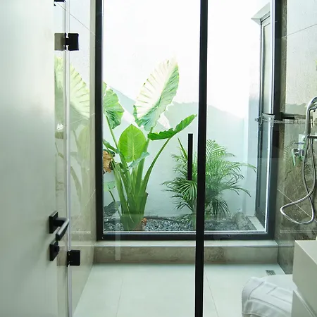 Villa Ashta - Aura *