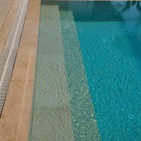 Villa Ashta - Aura *