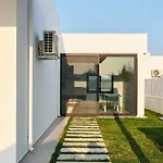 Ashta - Aura Villa