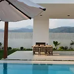 Villa Ashta - Aura *