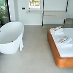 Ashta - Aura Villa