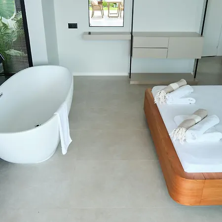 Ashta - Aura Villa