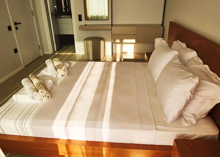 Ashta - Aura פאטהיה