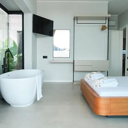Ashta - Aura Villa *