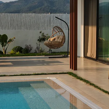 Villa Ashta - Aura
