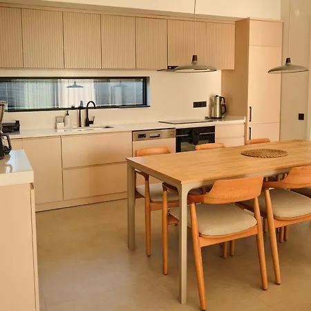 Villa Ashta - Aura *