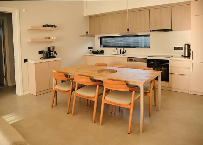 Ashta - Aura Villa *