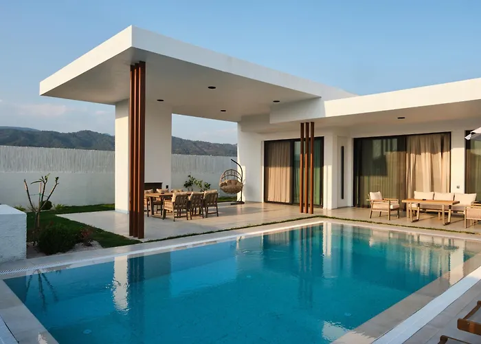 Villa Ashta - Aura *